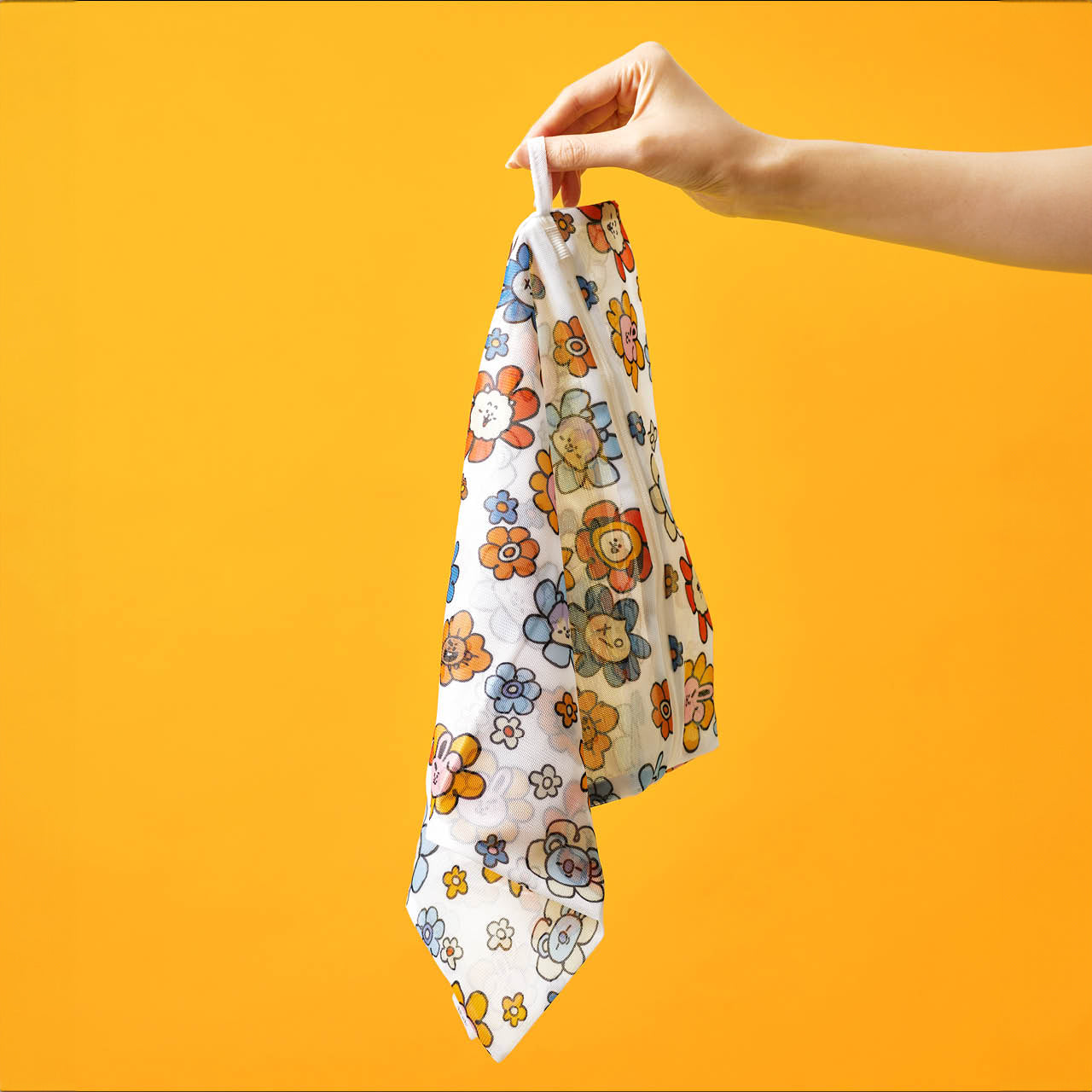 Kitsch x BT21 Wash Bags 2pc Set in UNIVERSTAR