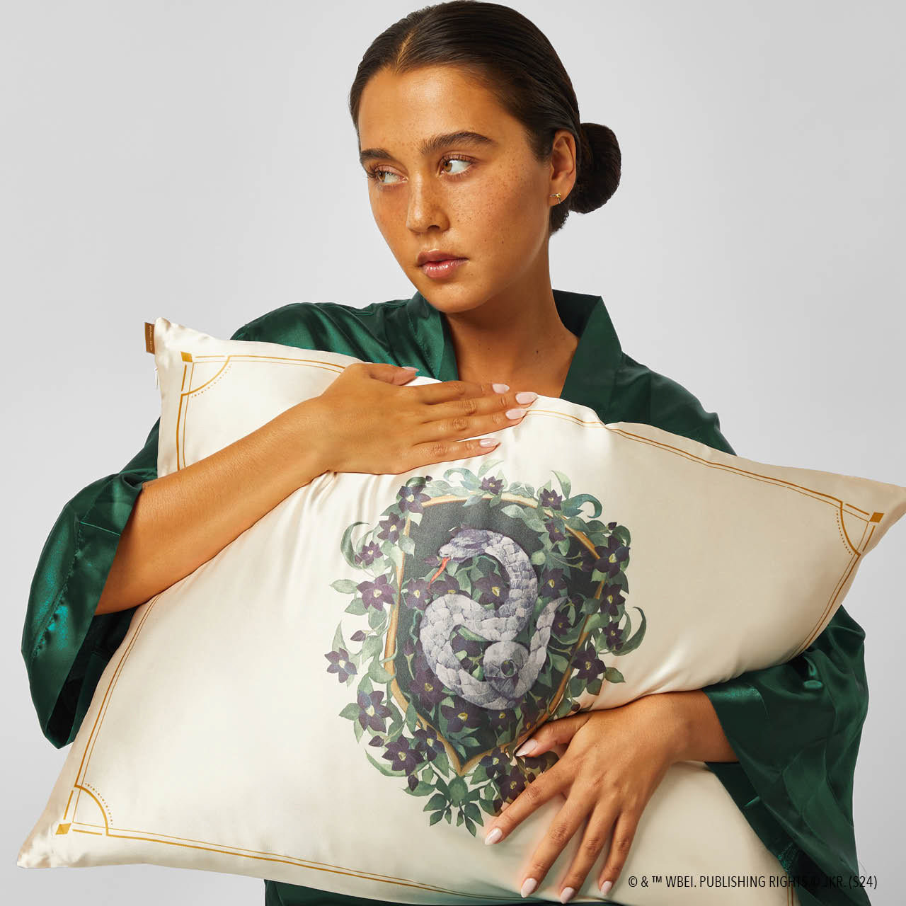 Kitsch x Harry Potter Satin Pillowcase in Slytherin - King