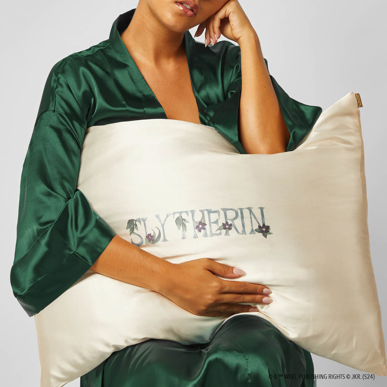 Kitsch x Harry Potter Satin Pillowcase in Slytherin - King